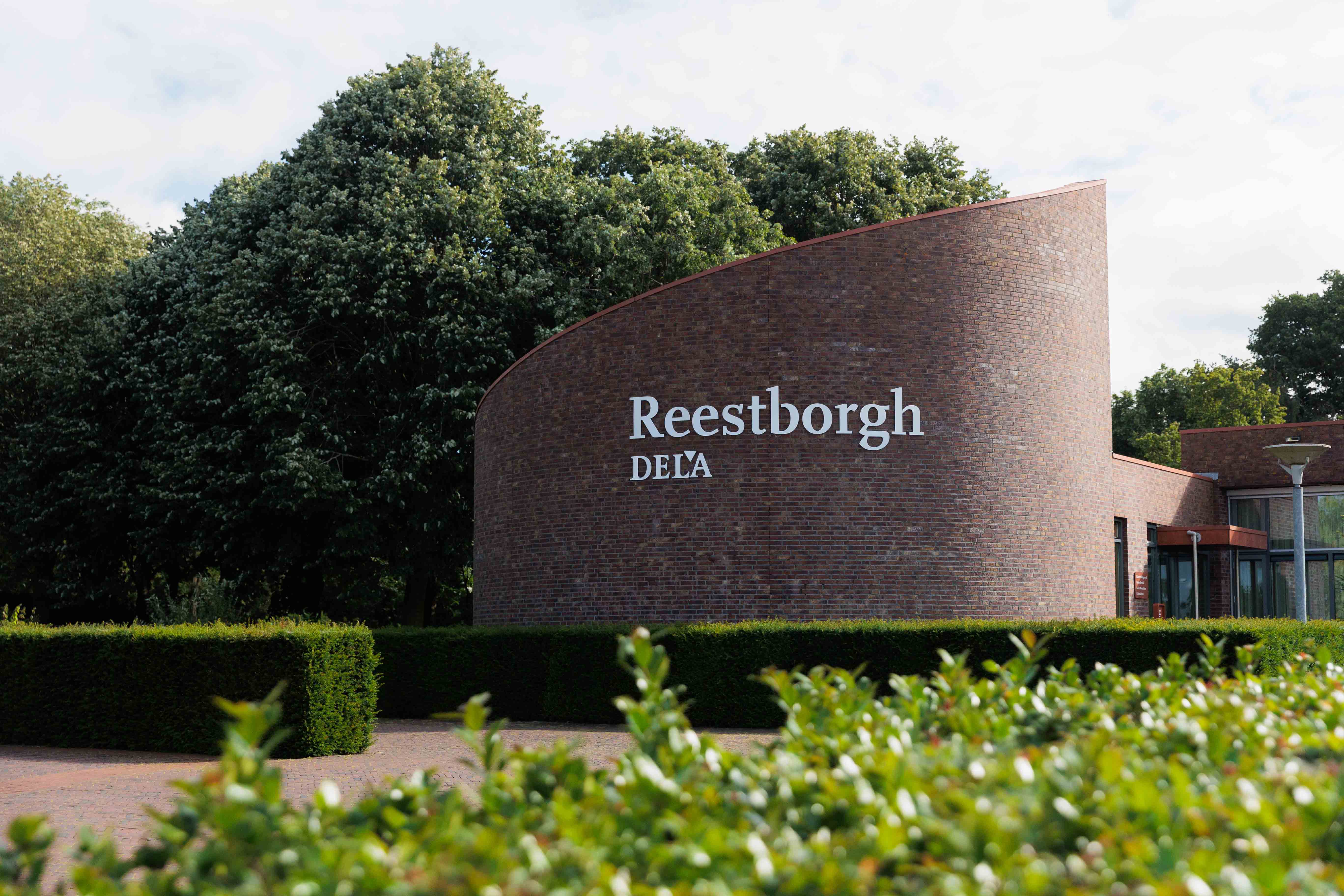 DELA Reestborgh | crematorium en uitvaartcentrum in Meppel