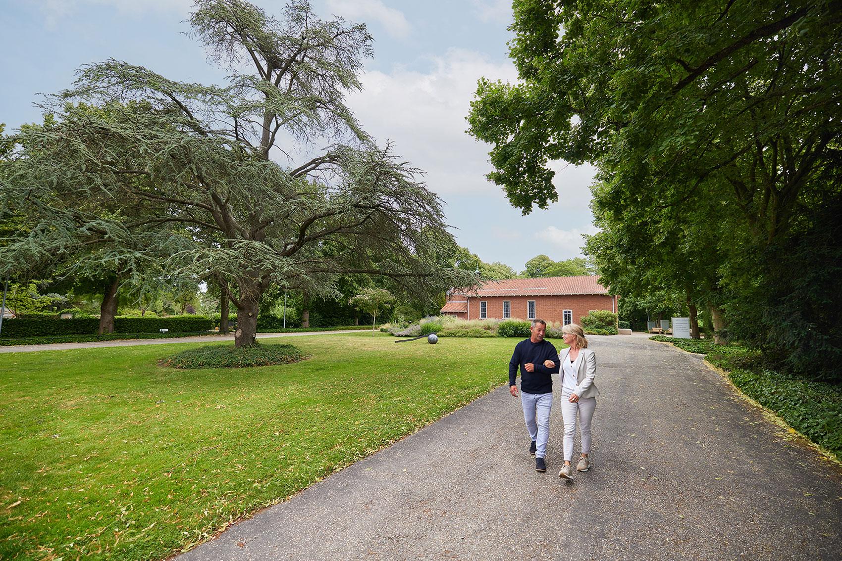 Welkom bij DELA IJsselhof | crematorium en (natuur)begraafplaats in Gouda