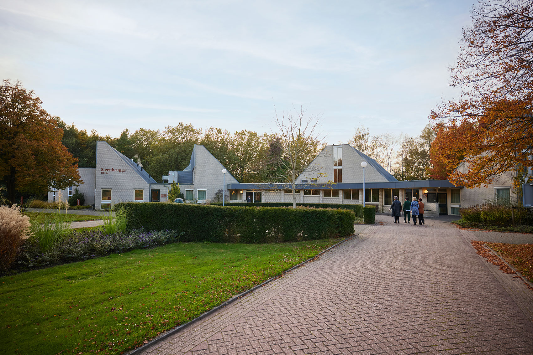 DELA Steenbrugge | Crematorium, uitvaartcentrum en begraafplaats in Diepenveen