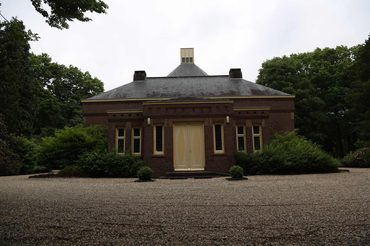 Crematorium uitvaartcentrum begraafplaats Diepenveen Fotogalerij/YA000993