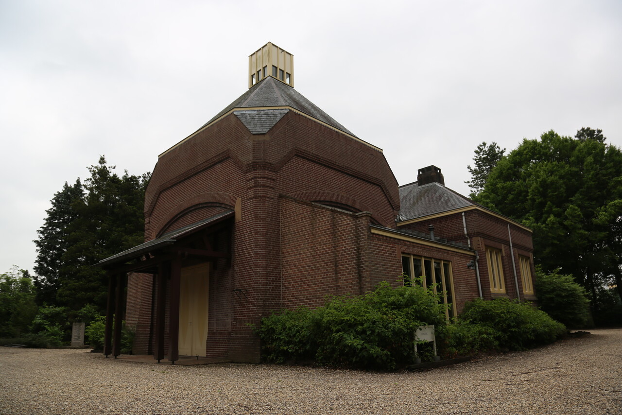 Crematorium uitvaartcentrum begraafplaats Diepenveen Fotogalerij/YA000995