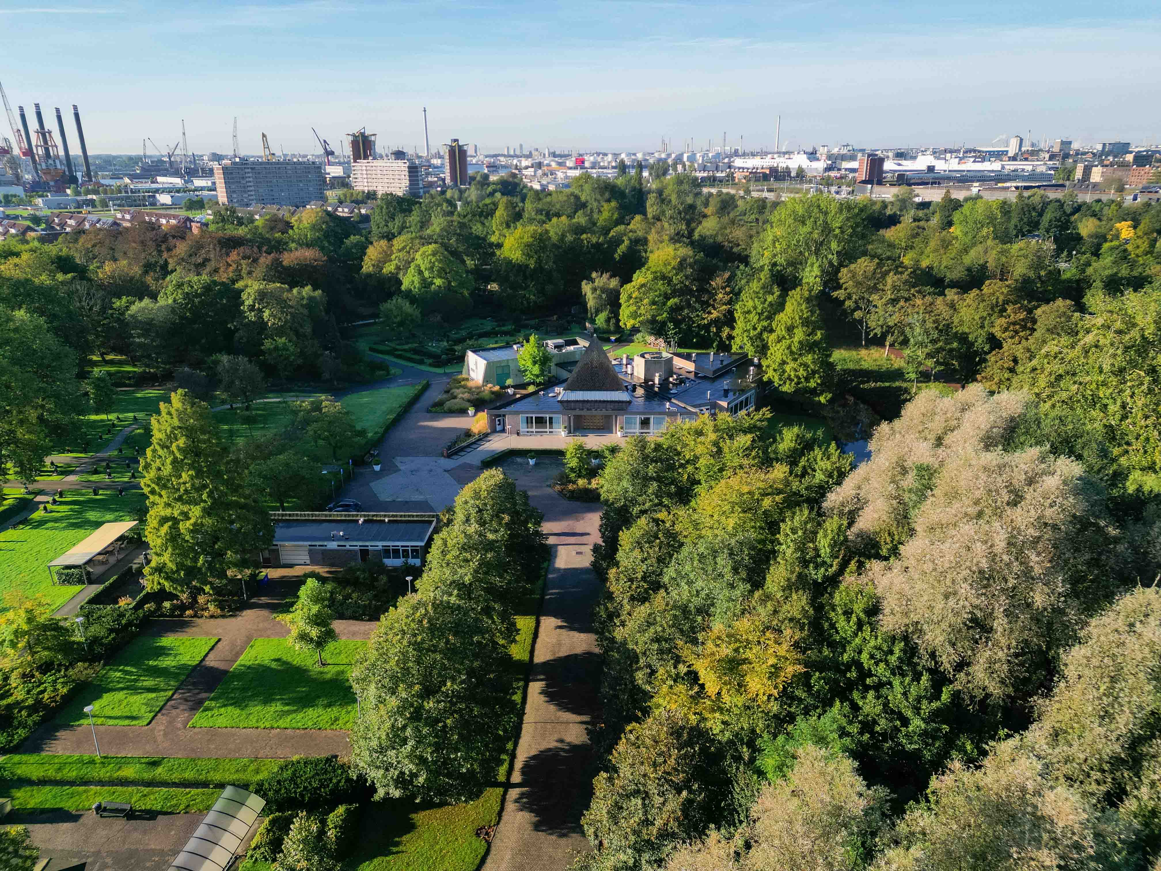 DELA Beukenhof Crematorium Uitvaartcentrum Begraafplaats Schiedam 7
